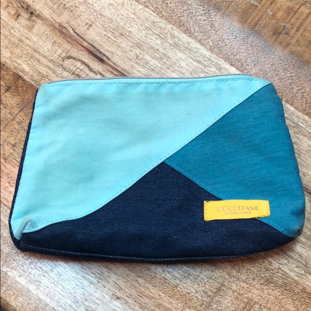 L’occitane Pouch